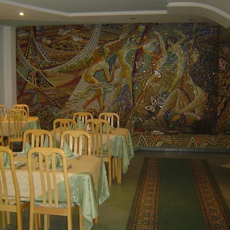 Zhibek Zholy Hotel Астана Екстер'єр фото